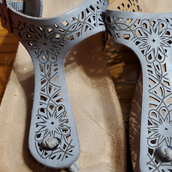 Sandals - Picture 2 of 3